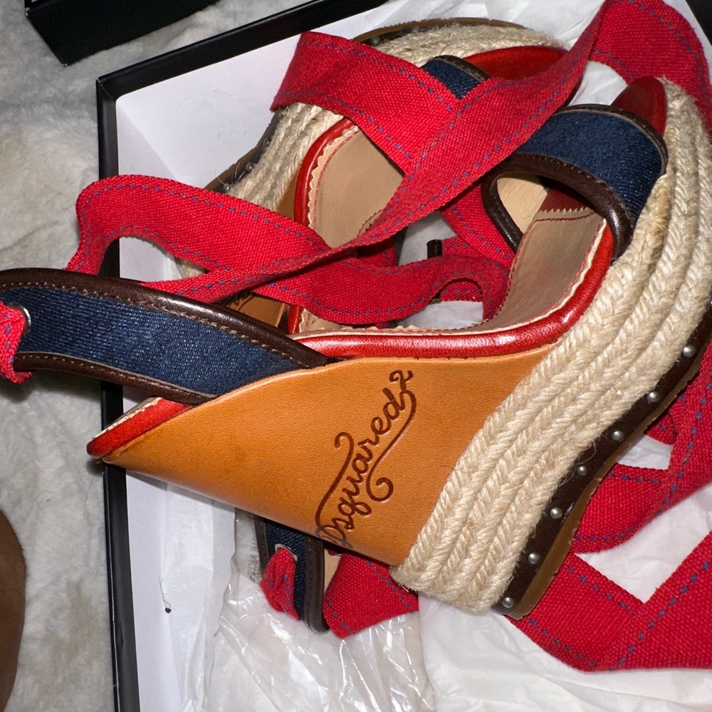 Dsquared platform